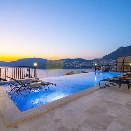 Ketchy Villa , Sleeps 12 , Heatable Infinity Pool , Wifi , Sunset In Kalkan